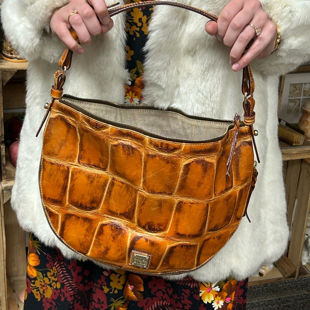 VINTAGE Dooney & Bourke Croc-Embossed Tan Leather Shoulder Bag